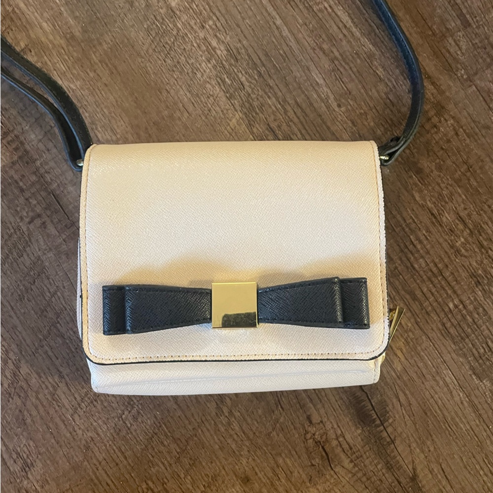 Purse - Picture 2 of 2